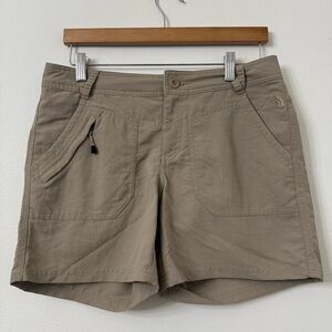 {4} The North Face Tan Cargo Shorts
